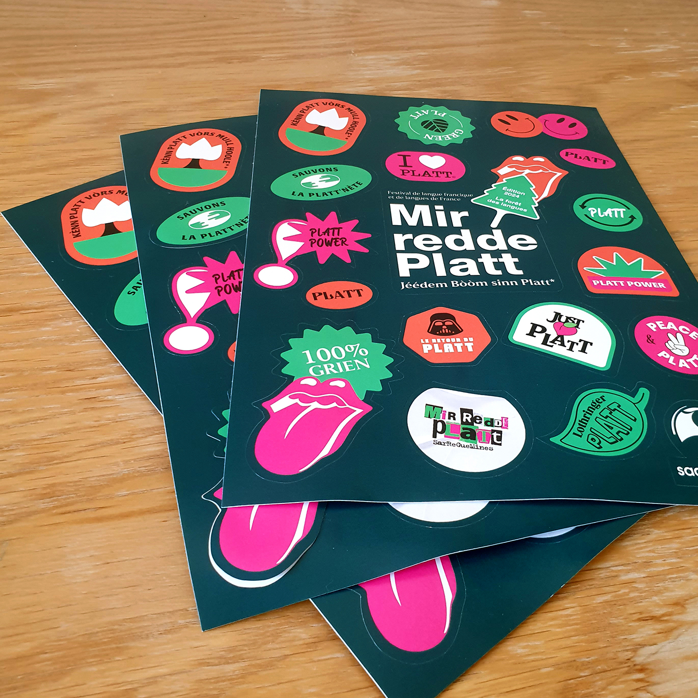 Planche de stickers du festival de langues franciques